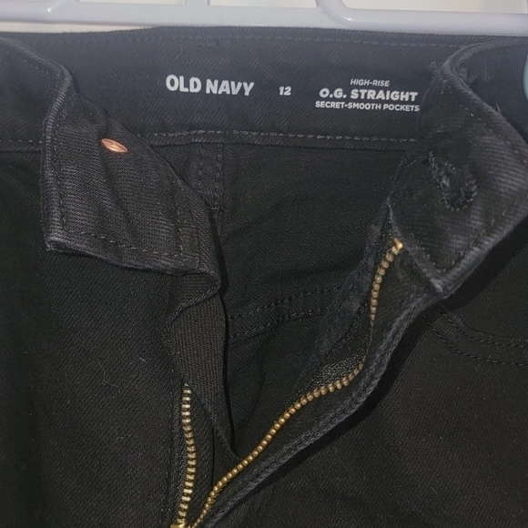 Old Navy high rise OG straight black denim shorts. 12 - Picture 2 of 3